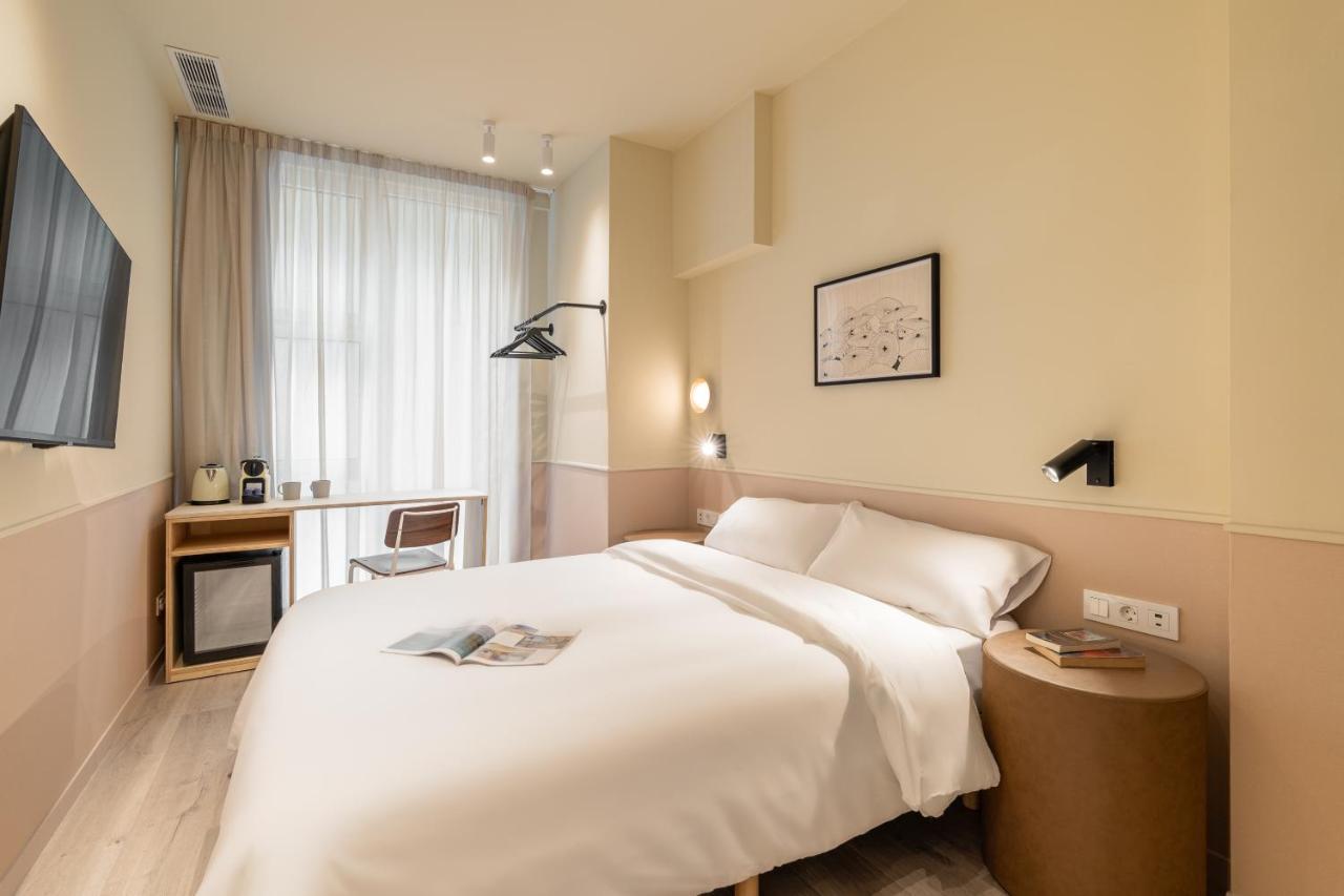 La Florida Suites By Olala Homes لوسبيتاليت دي يوبريغات المظهر الخارجي الصورة